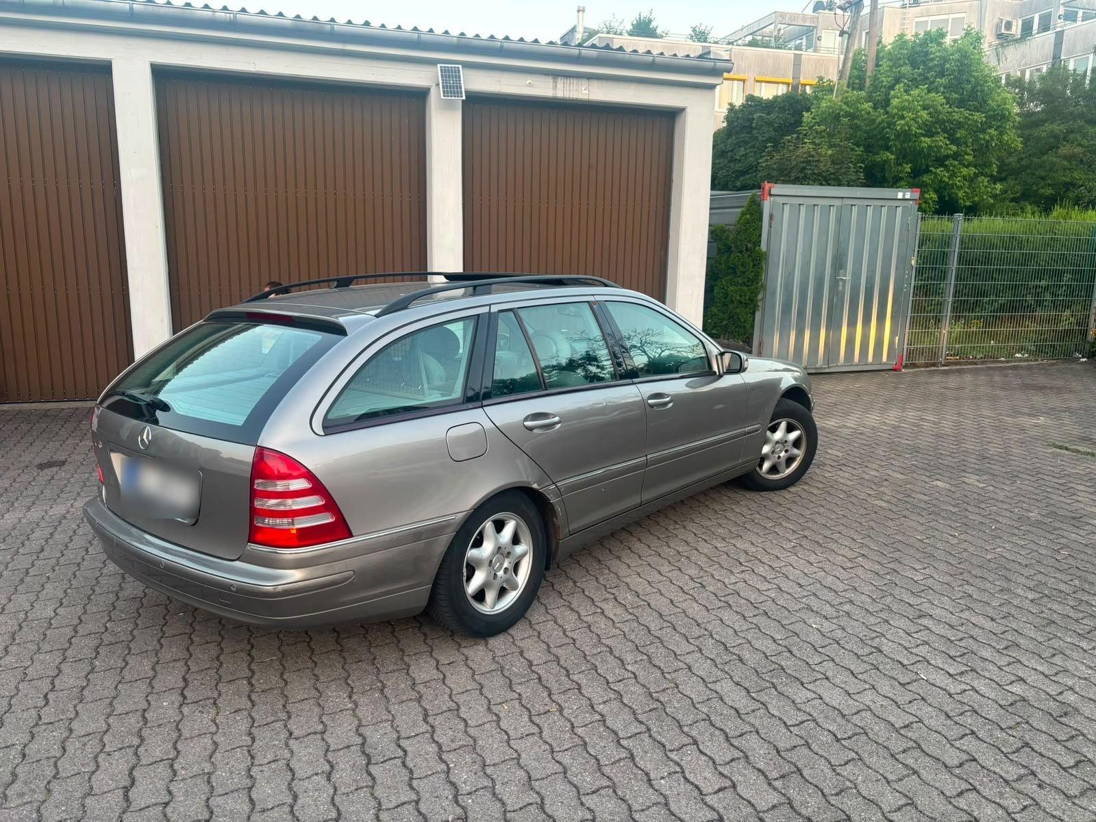 Mercedes-Benz C 180