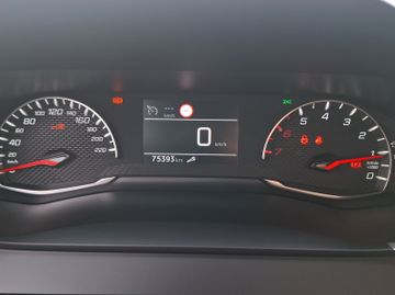 Peugeot 2008 Active Pack 1.2 PureTech 100 Kam.+LED+SHZ