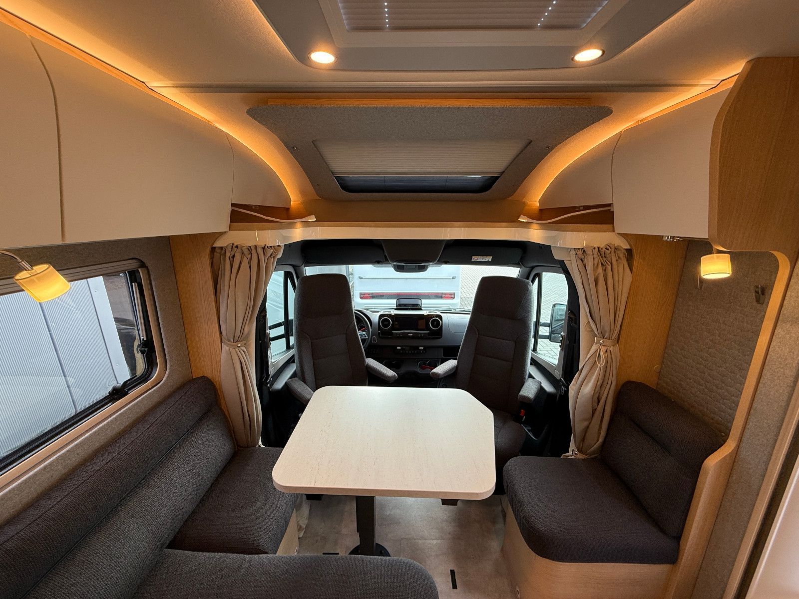 Fahrzeugabbildung HYMER / ERIBA / HYMERCAR B-Klasse ML T BlackLine 780 - Vollausstattung!