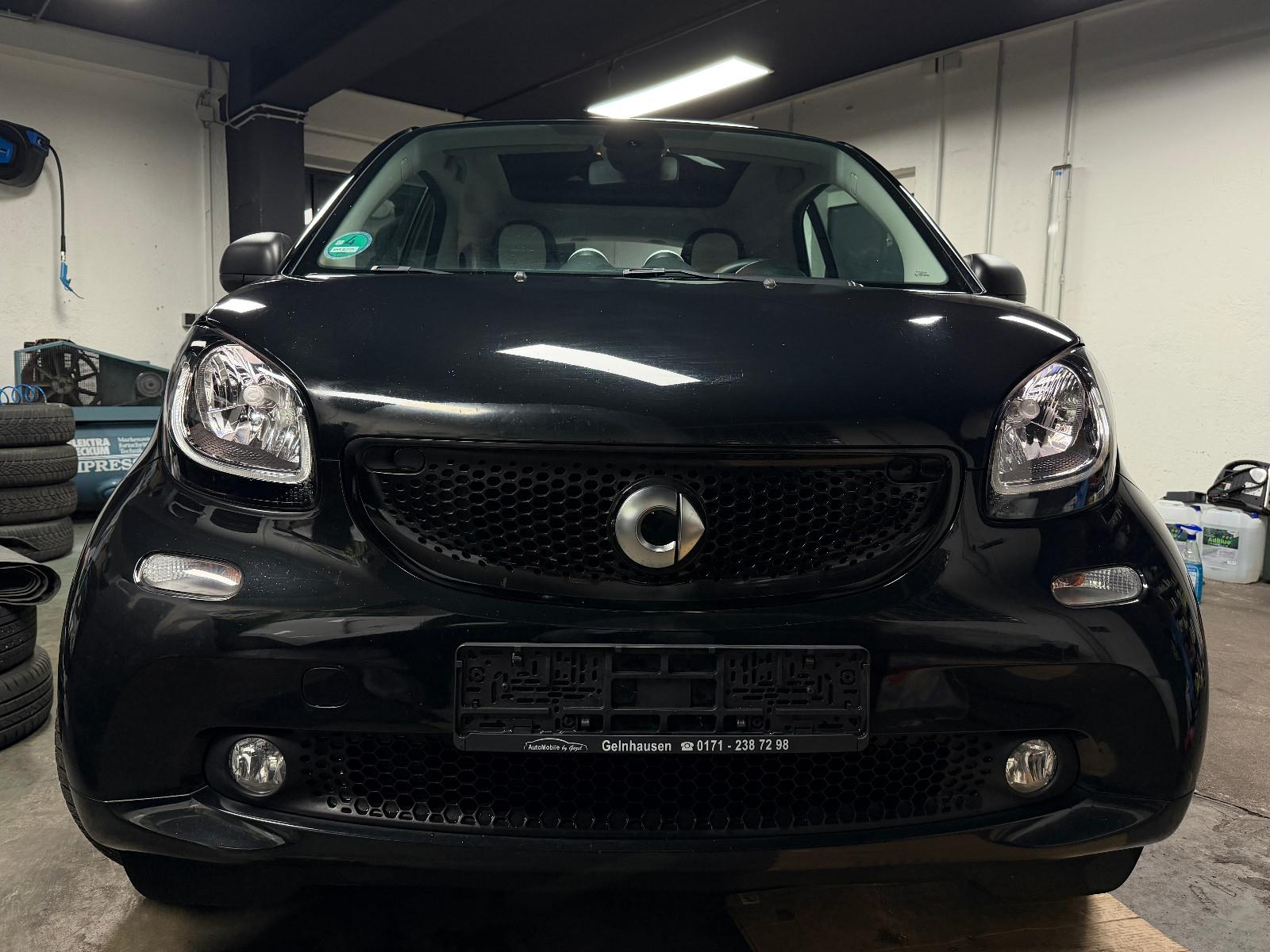 Smart ForTwo coupé 1.0 52kW *Panorama*Sitzh.*Klimaauto