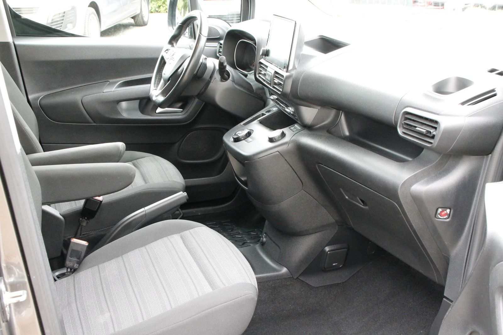 Fahrzeugabbildung Opel Combo Life Elegance