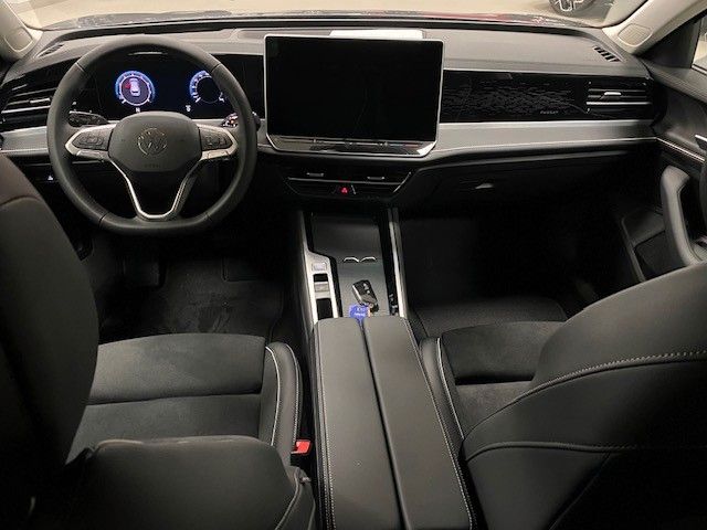 Fahrzeugabbildung Volkswagen Passat Variant 1.5 TSI OPF DSG Elegance+MATRIX++