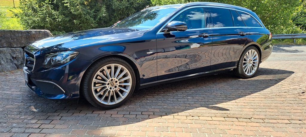 Image of Mercedes-Benz E 400