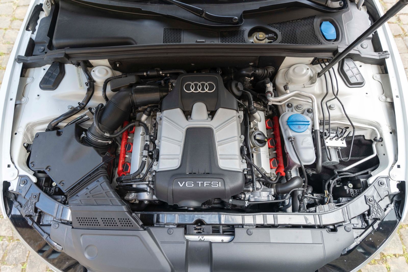 Fahrzeugabbildung Audi S5 3.0 TFSI S Coupe quattro B&O TOTW TEMPO NAV