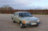 Mercedes-Benz Mercedes W123 230E - Mercedes-Benz 230: W123 230e