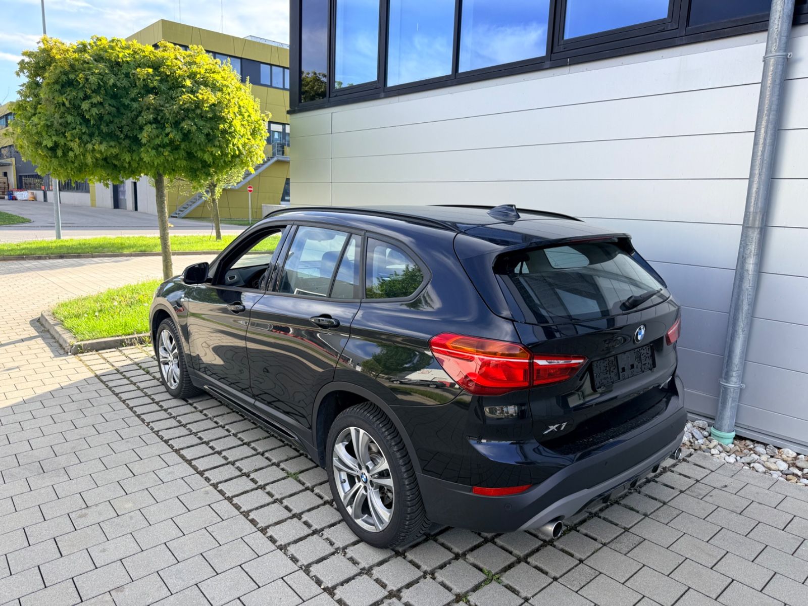 BMW X1 xDrive 25i Sport Line/Navi/LED/Head-UP foto 9
