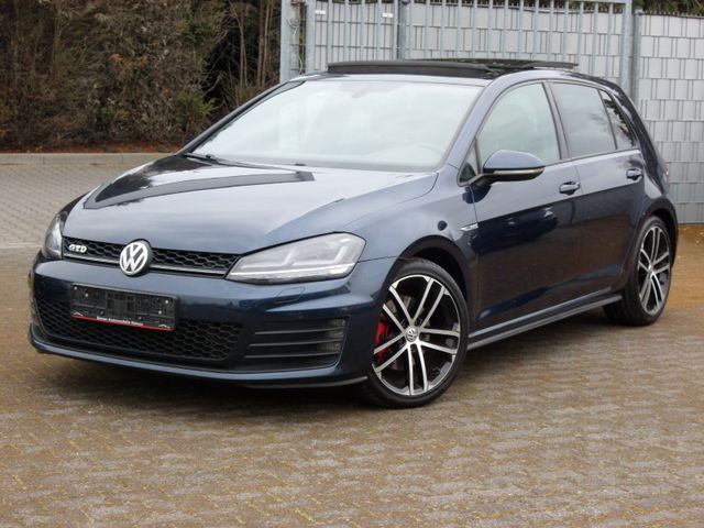 Volkswagen Golf VII Lim. GTD Panorama   Sport & Sound-Paket