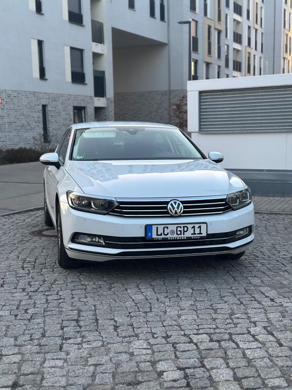 Image of Volkswagen Passat