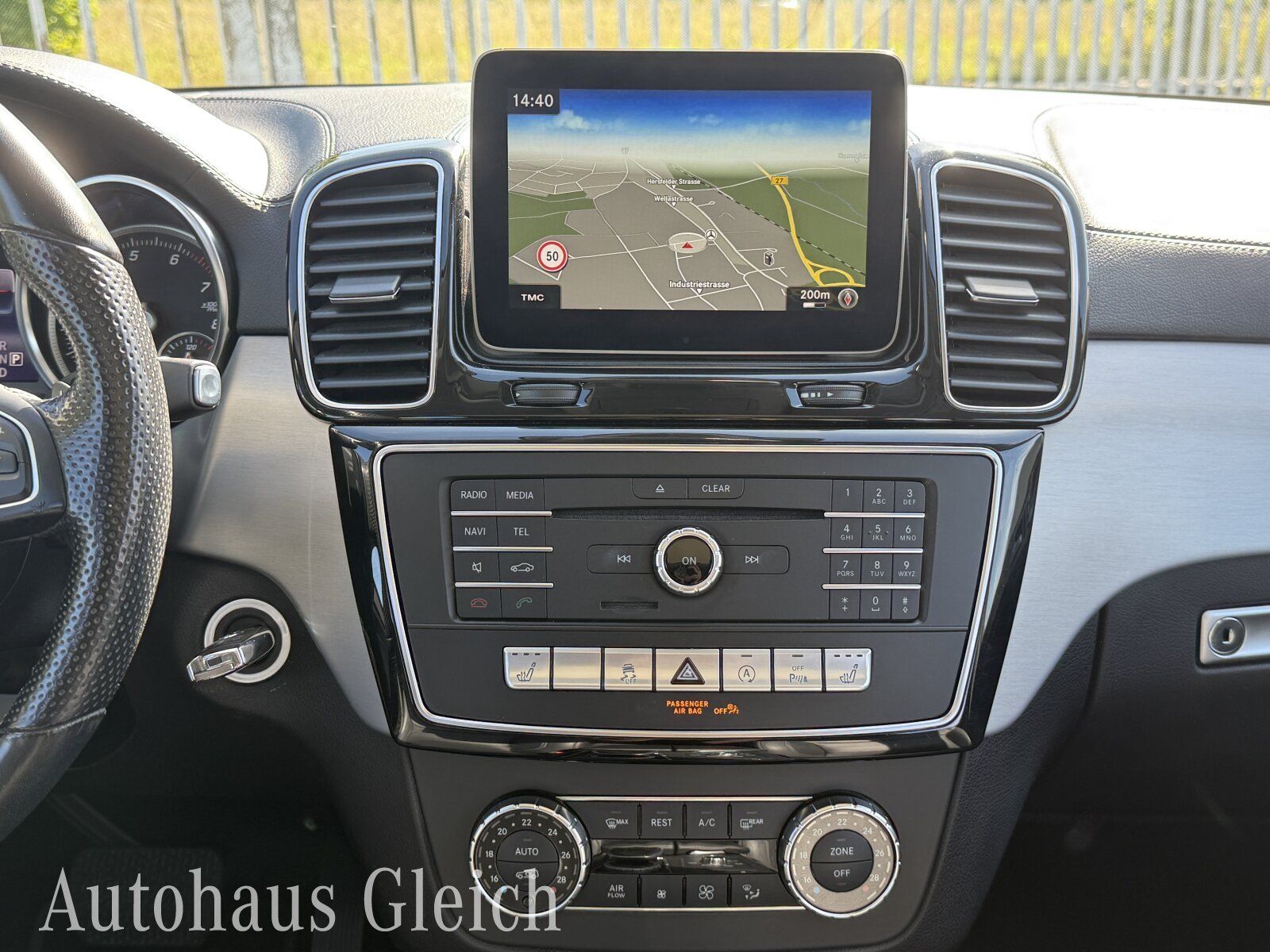 Fahrzeugabbildung Mercedes-Benz GLE 400 AMG Line 4Matic (EURO 6d-TEMP) COMAND AP