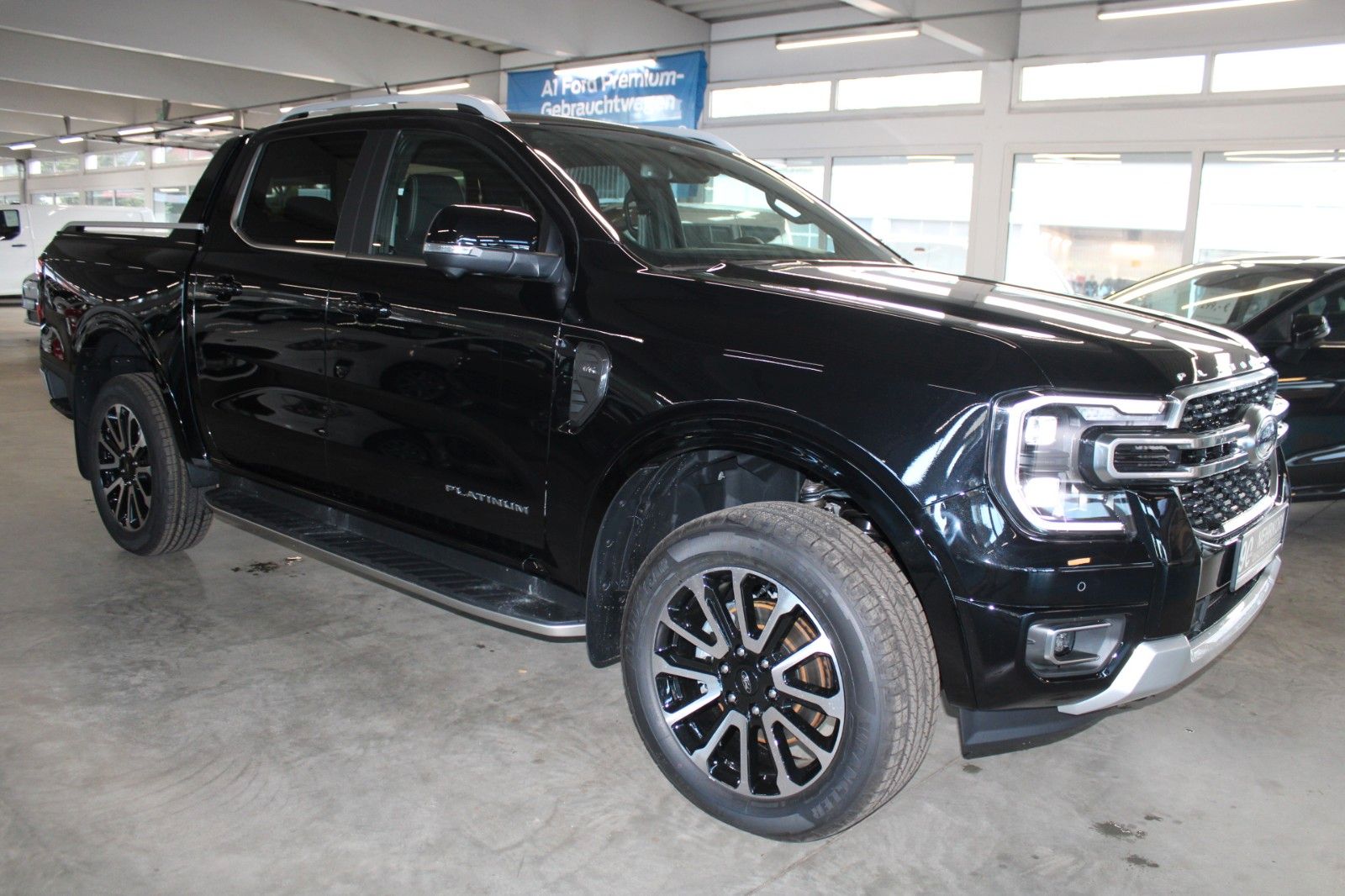 Fahrzeugabbildung Ford Ranger Platinum Automatik LEDER B&O ROLLO AHK