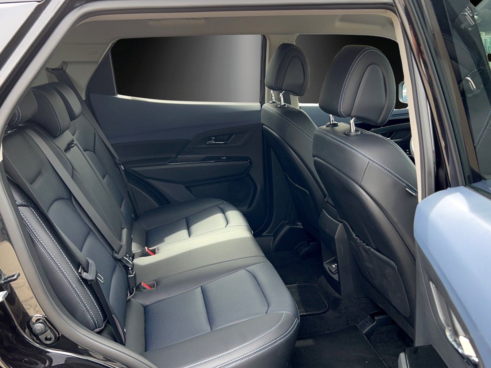 Fahrzeugabbildung Ssangyong Korando E-Motion Titanium 140 kW VORFÜHRWAGEN!