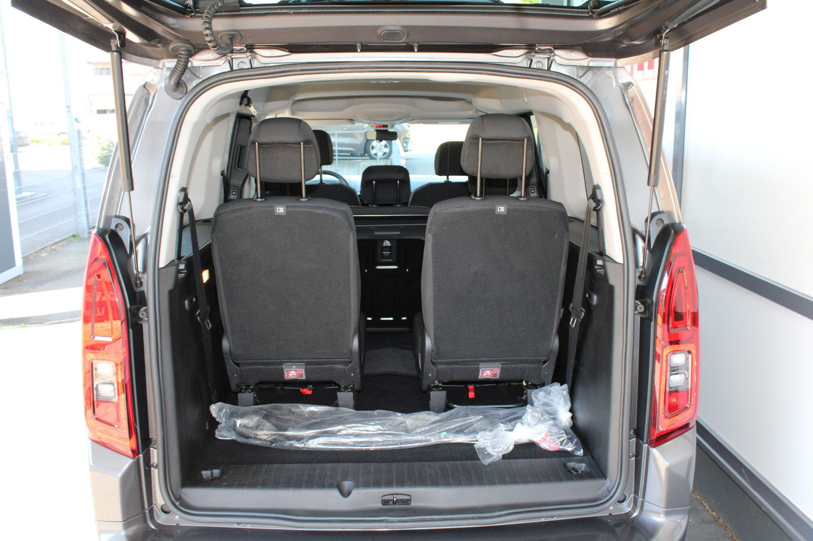 Fahrzeugabbildung Toyota Proace City Verso 1,2 Turbo L2 Shuttle