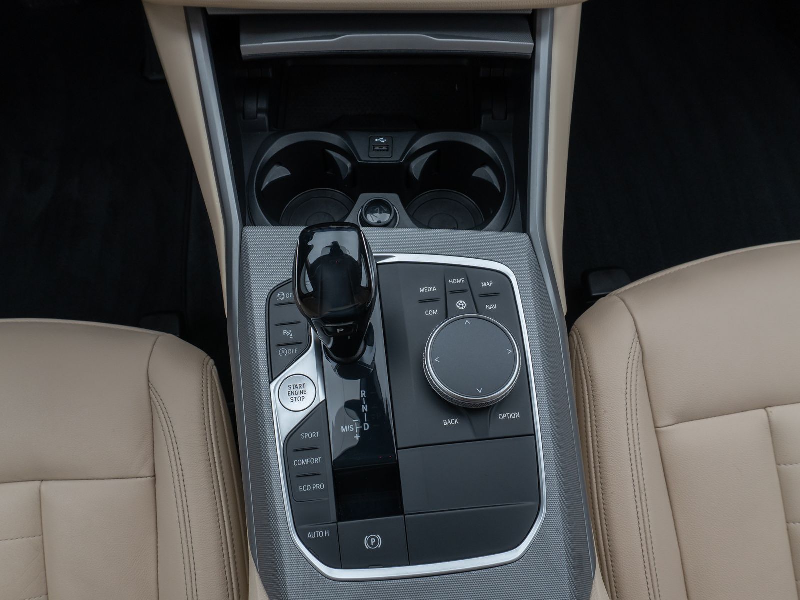 Fahrzeugabbildung BMW 320d xD CockPit+ Lenkrhzg Lordos Stndhz PDC AHK