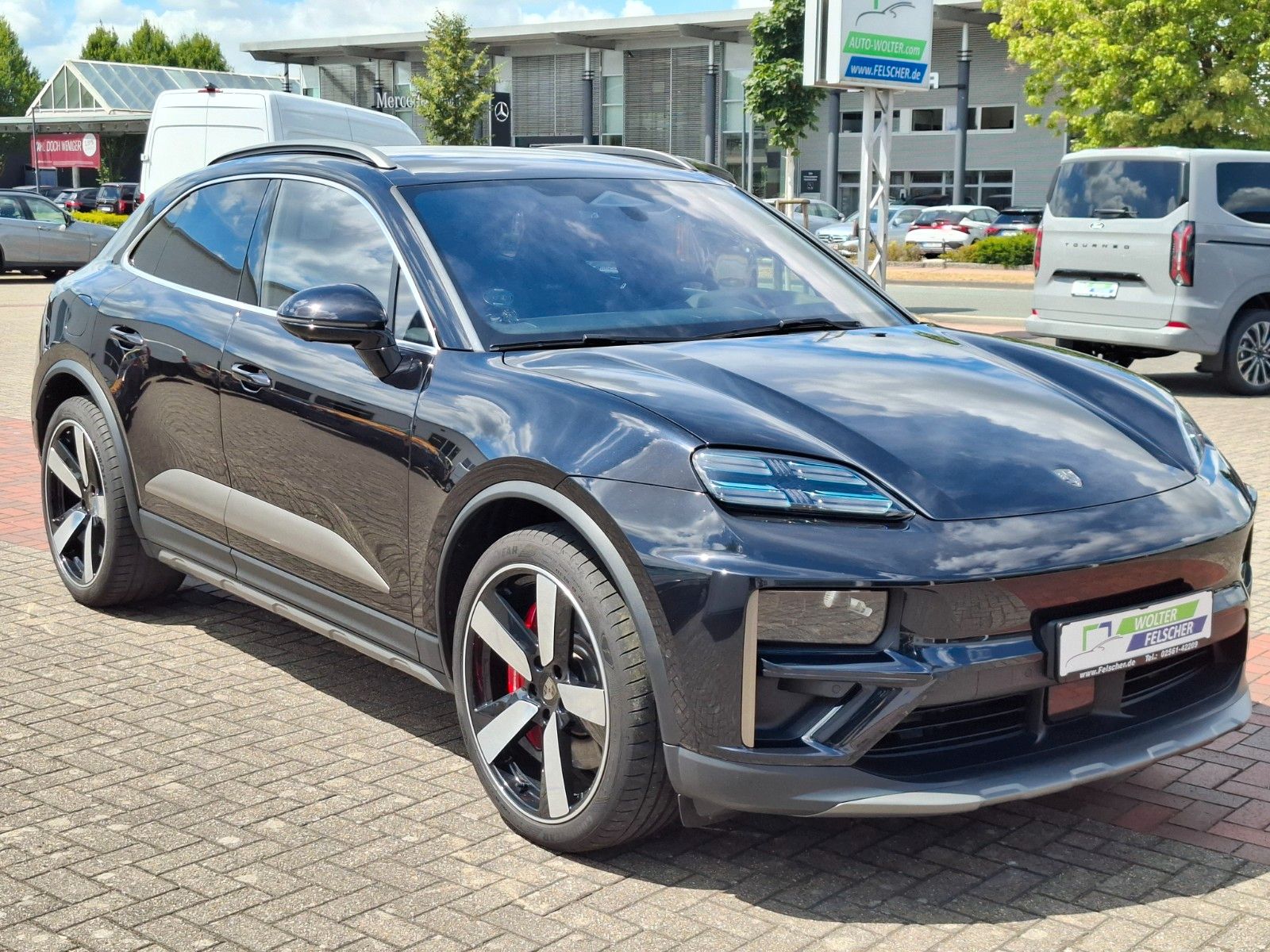 Porsche Macan E Turbo Burmester Sitzlüftung  HA-Lenkung foto 22