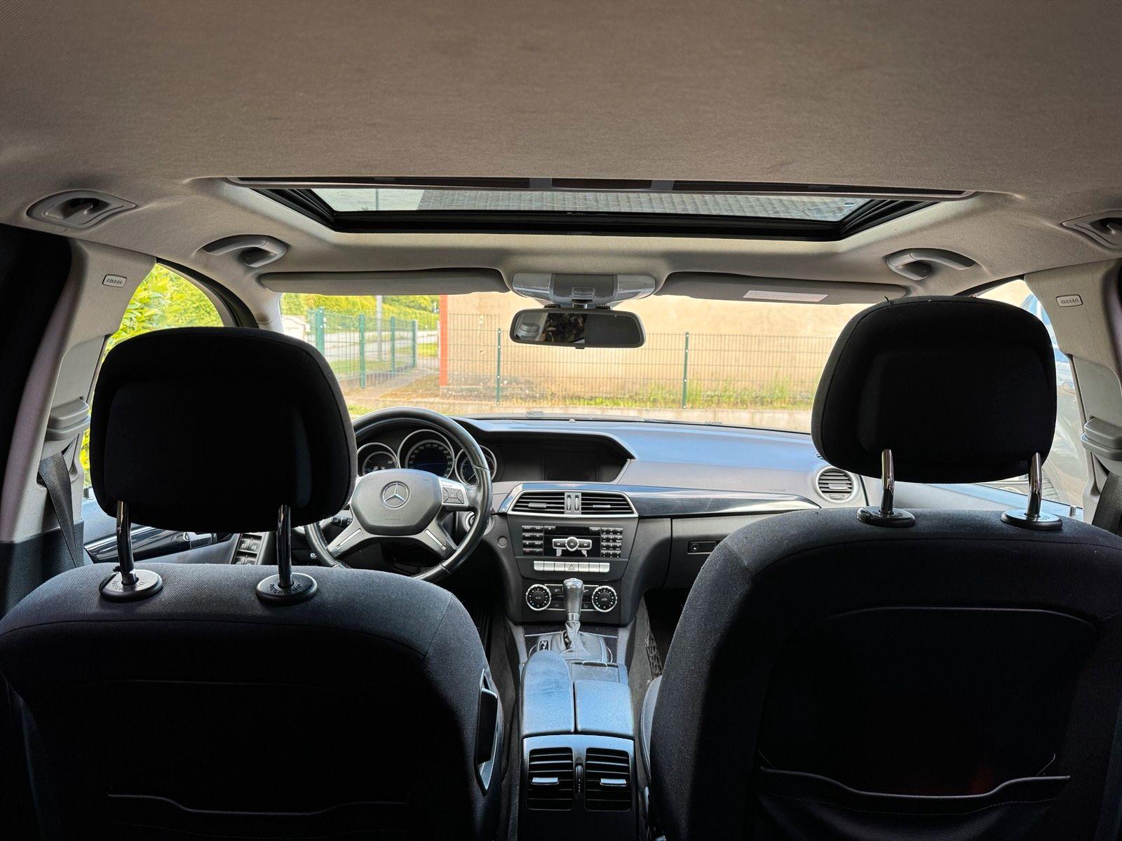 Mercedes-Benz C220 2012 — photo 8