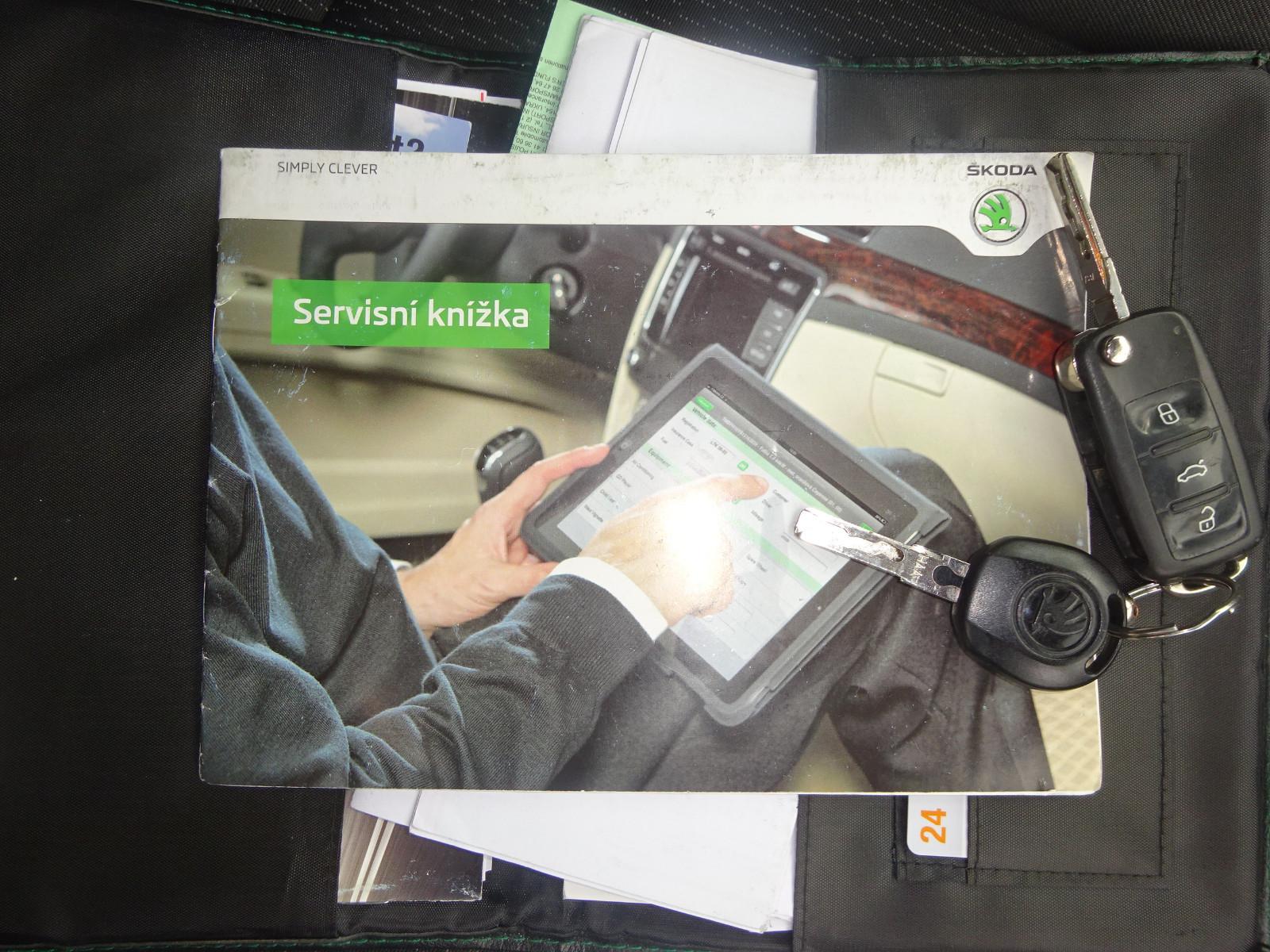 Skoda Rapid 2015 — photo 13