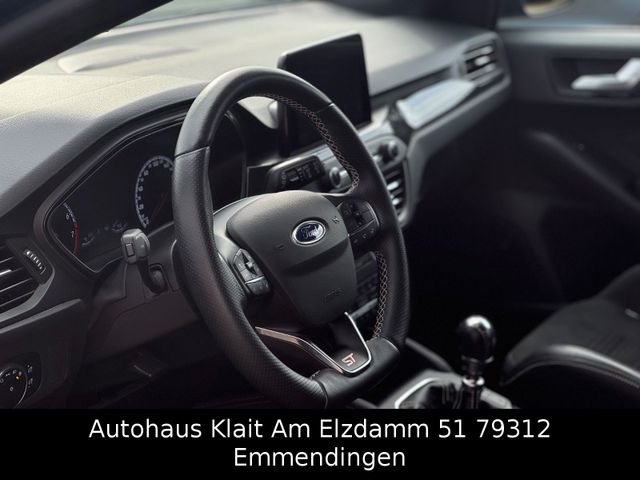 Fahrzeugabbildung Ford Focus Turnier ST B&O Soundsystem Kamera