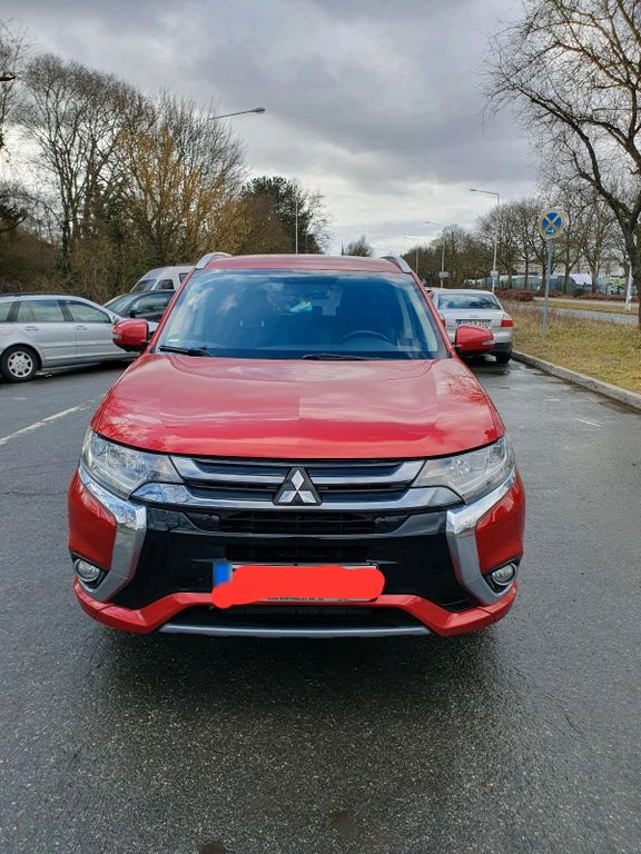Image of Mitsubishi Plug-in Hybrid Outlander