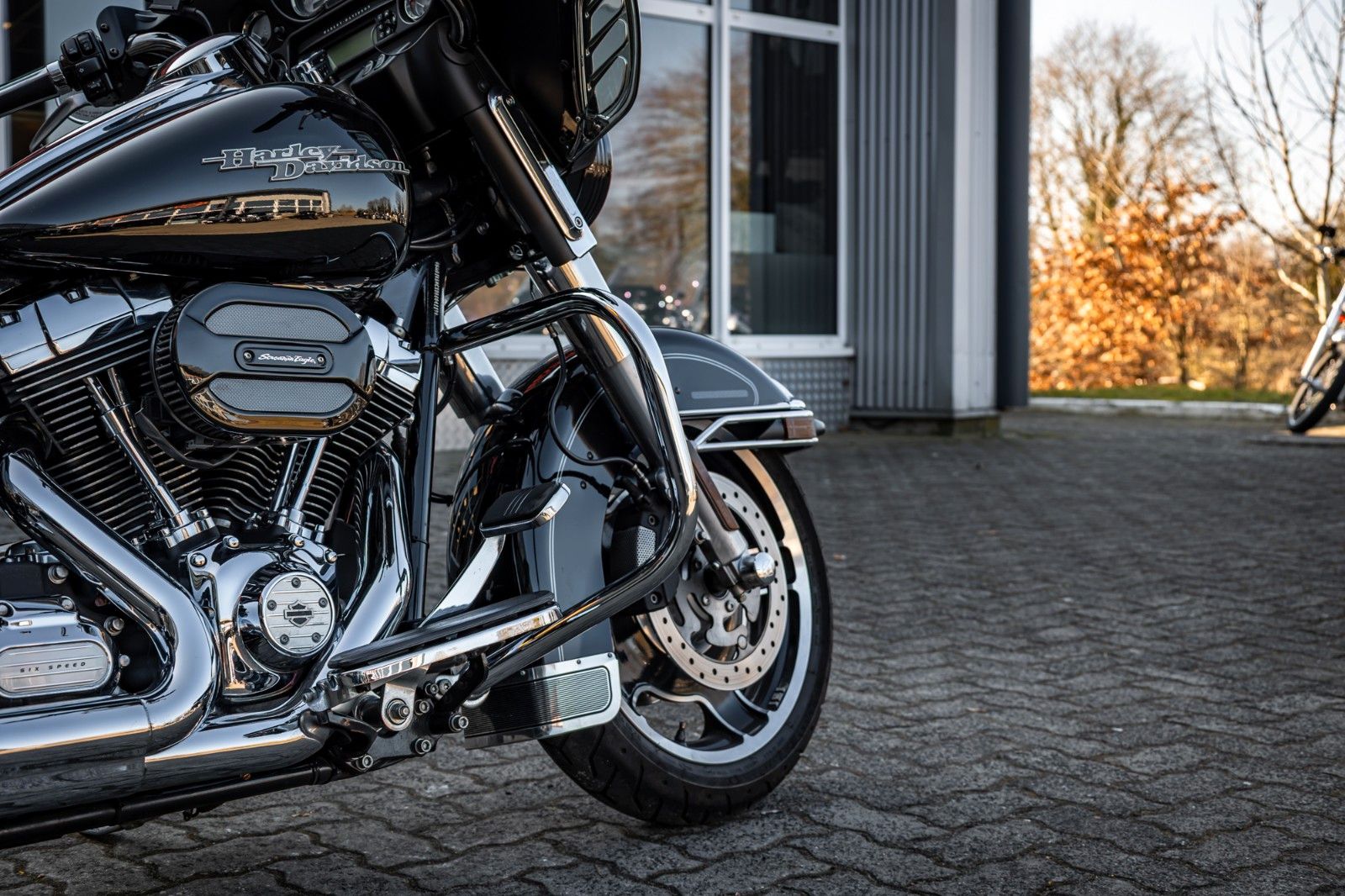 Fahrzeugabbildung Harley-Davidson FLHX Street Glide 103 cui - KERN-AUSPUFF
