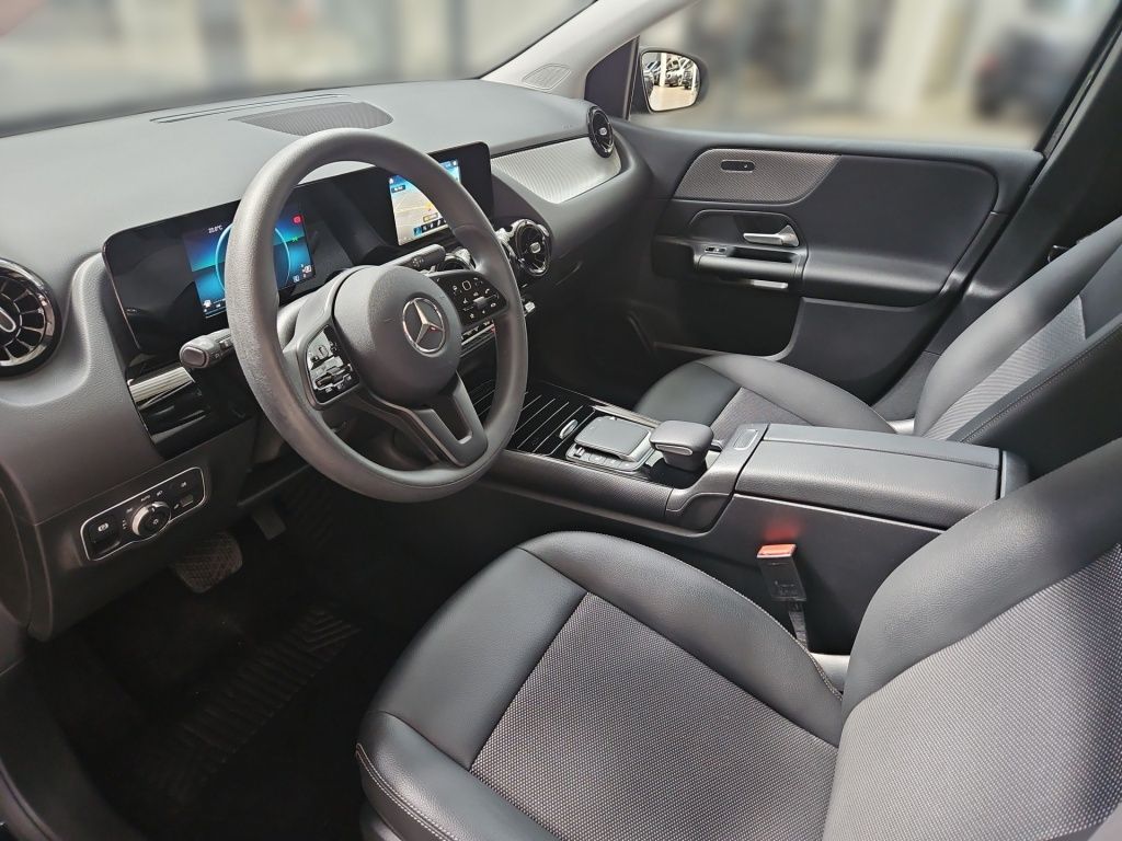Fahrzeugabbildung Mercedes-Benz B 180 Totwi. Navi Multibeam SHZ SpurH KAM DAB