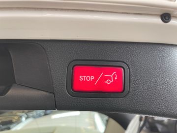 Mercedes-Benz C 180 *CARPLAY*PDC*AHK*LED*NAVI*EL.SITZE*