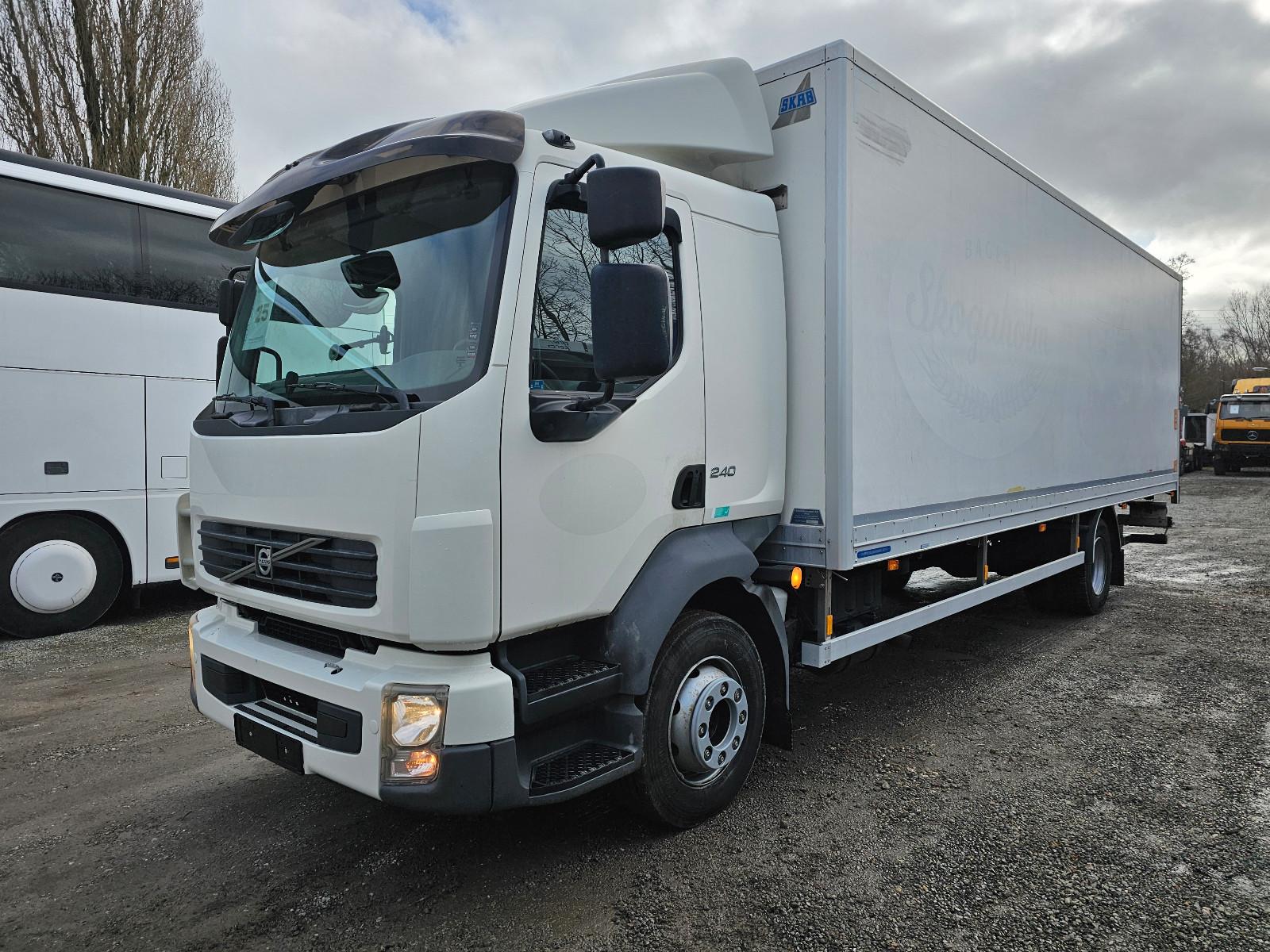 Volvo FL240 4x2 Ladeborwand
