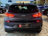 Hyundai i30 Passion +/R-Cam/Lane/Sitzheizung/LED/AUX/ - Hyundai i30 Gebrauchtwagen in Solingen