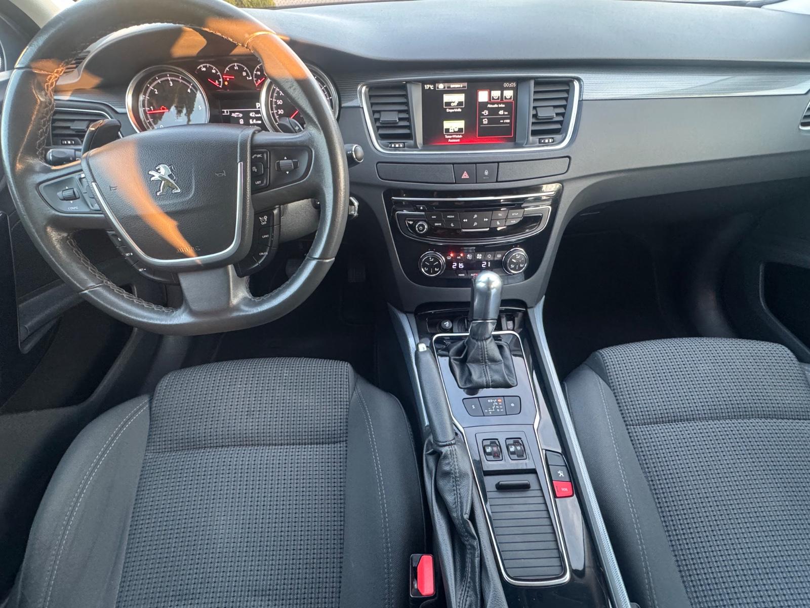Peugeot 508 2015 — photo 11