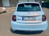 Fiat 500e "la Prima" 3+1 42 kWh La Prima - blaue Fiat 500e