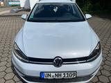 Volkswagen Golf 1.0 TSI Trendline BlueMotion Variant Tr... - Volkswagen Golf: Kombi, Trendline Bluemotion