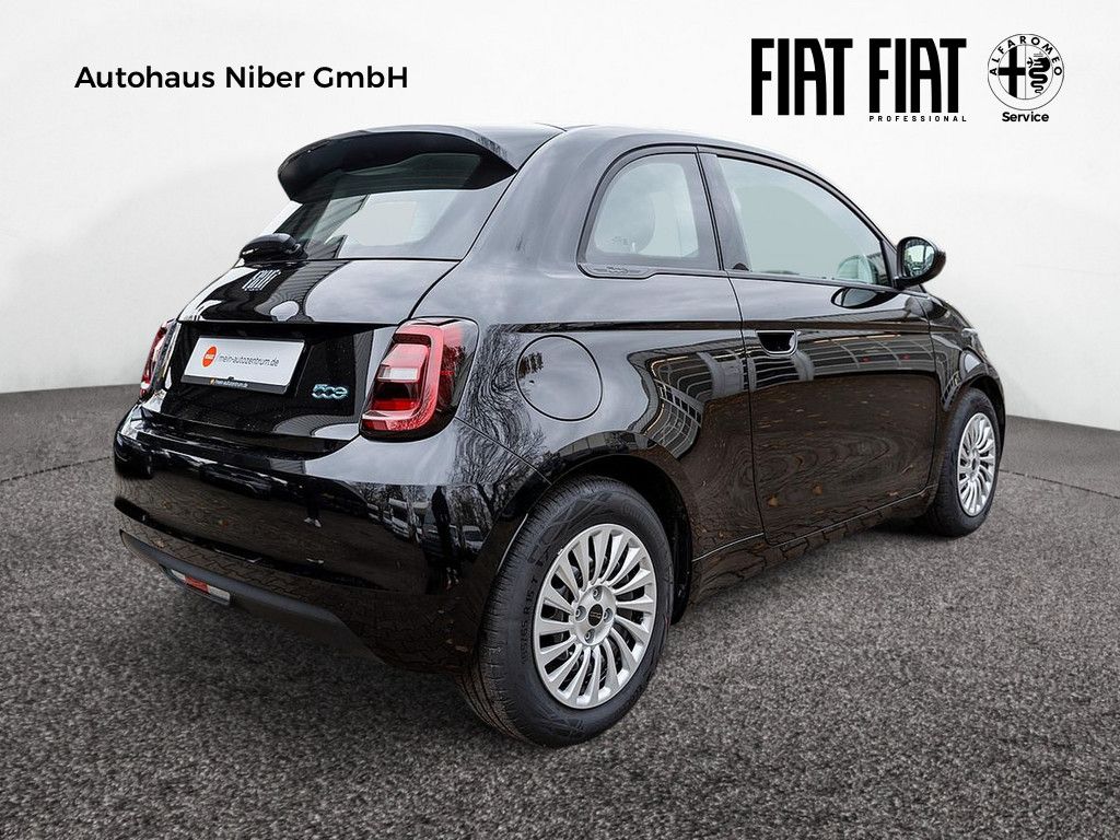 Fahrzeugabbildung Fiat 500e Action 23,8 kWh KLIMA BLUETOOTH