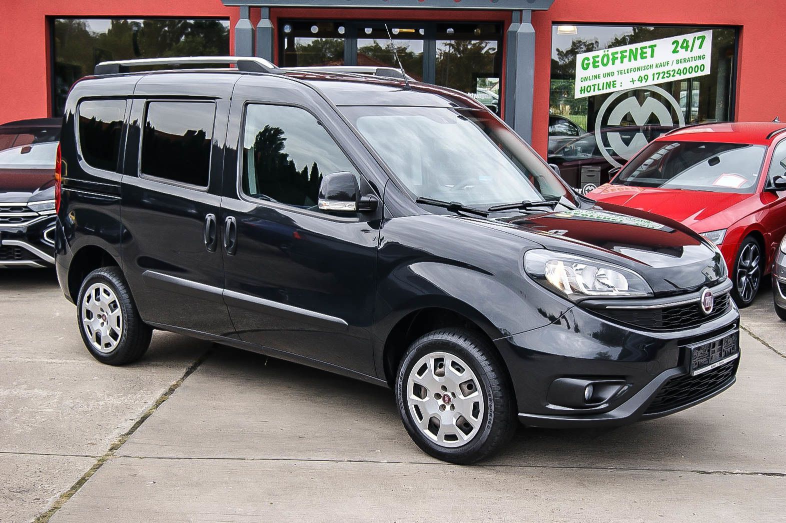 Fahrzeugabbildung Fiat Doblo 1.4i SX Kombi Klima 5-Sitze 2xSchiebetüren