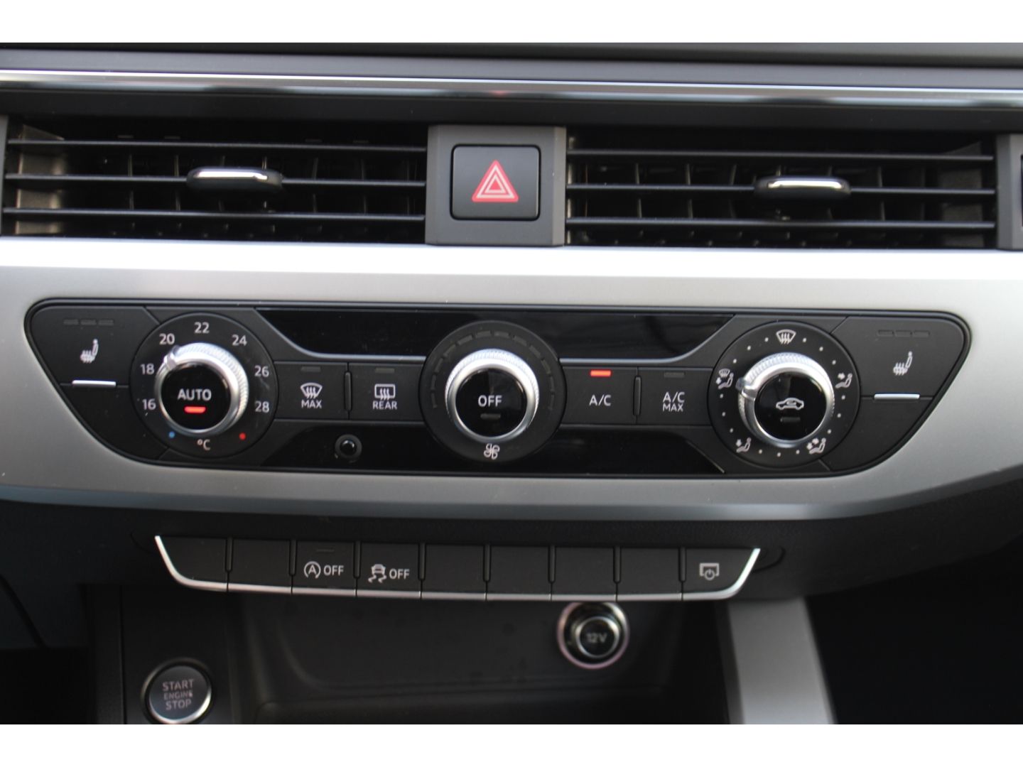 AUDI A4 Avant basis ultra 2.0 TDI Bi-Xenon Navi GJR G - Image 23