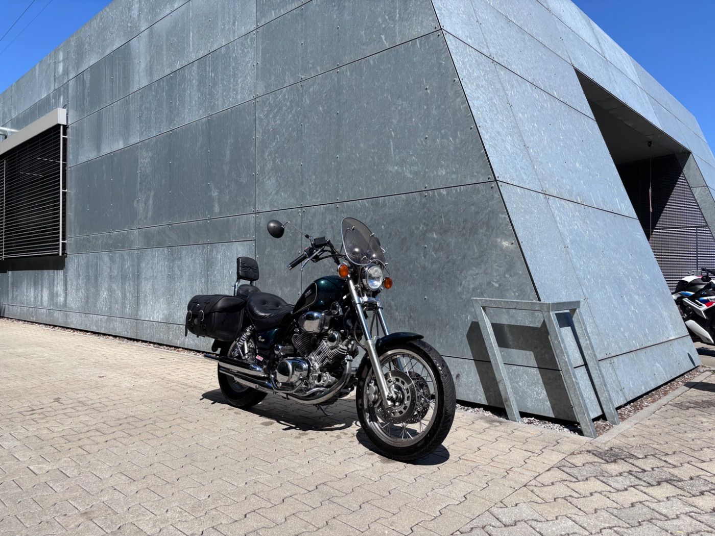 Fahrzeugabbildung Yamaha Virago XV 1100, Hepco & Becker Taschen, Sissybar
