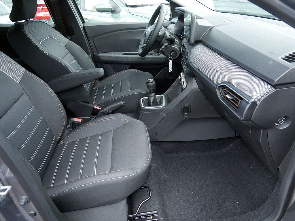 Fahrzeugabbildung Dacia Sandero Stepway Expression TCe 90