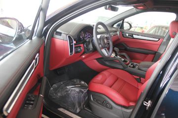 Porsche Cayenne - 9