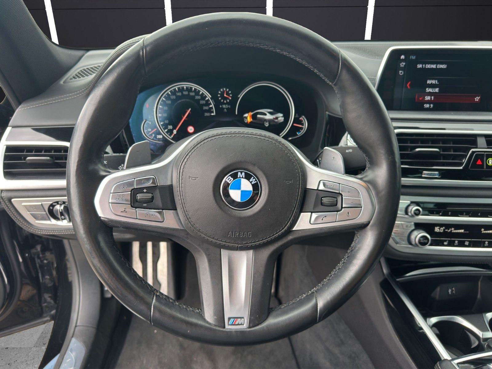 Fahrzeugabbildung BMW 730 d xDrive *M Sport*Schiebedach*H&K*Softclose*