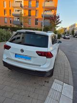 Volkswagen Tiguan 1.4 TSI ACT DSG Comfortline Comfortline - VW Tiguan Gebrauchtwagen in Frankfurt