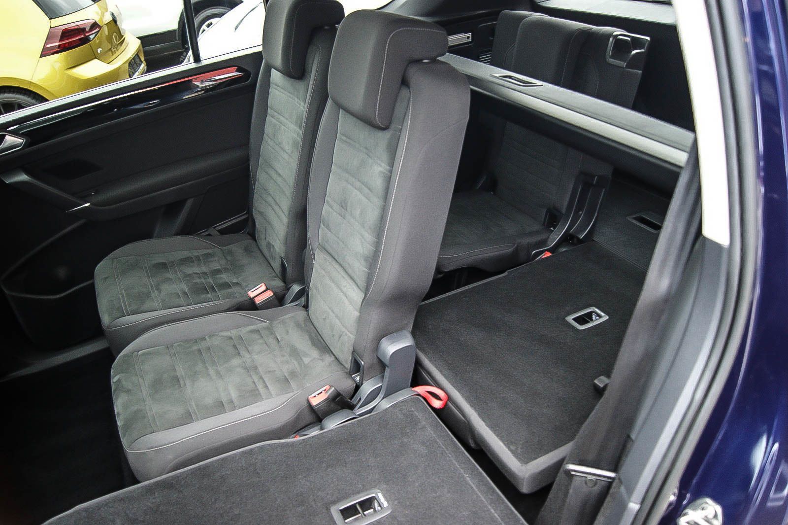 Fahrzeugabbildung Volkswagen Touran 14TSI Highline DSG PANORAMA STDHZG 7SITZE