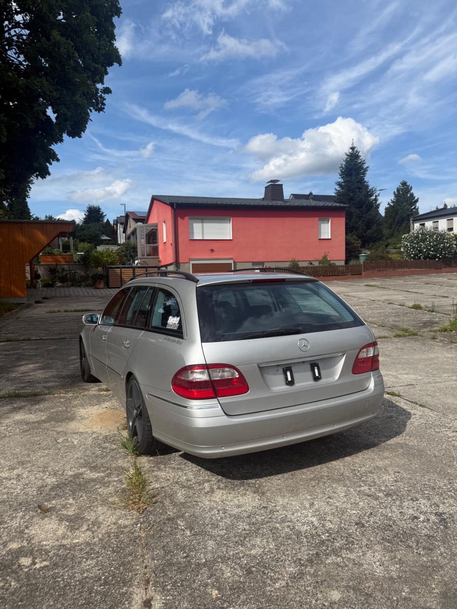 Mercedes-Benz E280 2004 — engine 3.222 cm³, 177 HP (130kW)