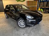 Porsche Cayenne Diesel  Platinum Unterbodenkonserviert - gebrauchte Porsche Cayenne aus dem Jahr 2016