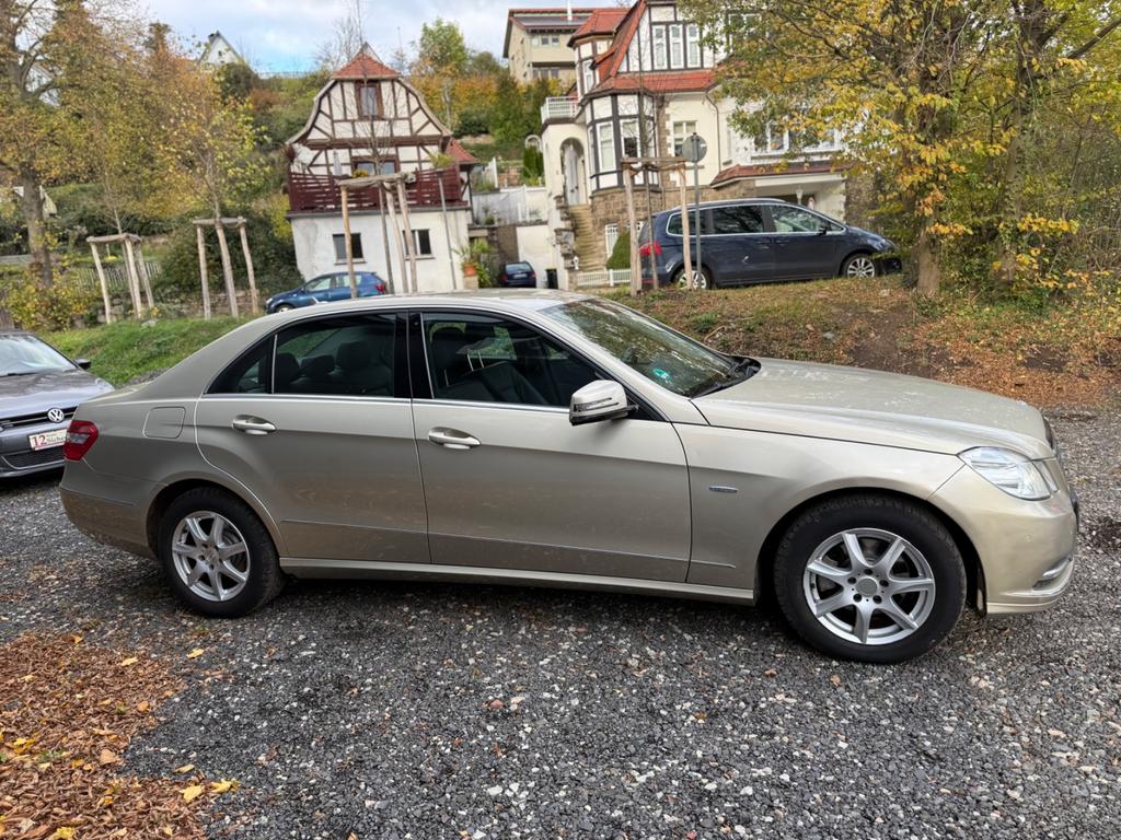 Mercedes-Benz E 220