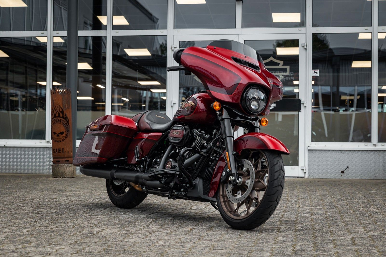 Fahrzeugabbildung Harley-Davidson FLHXS Street Glide 114 cui - 120th ANNIVERSARY