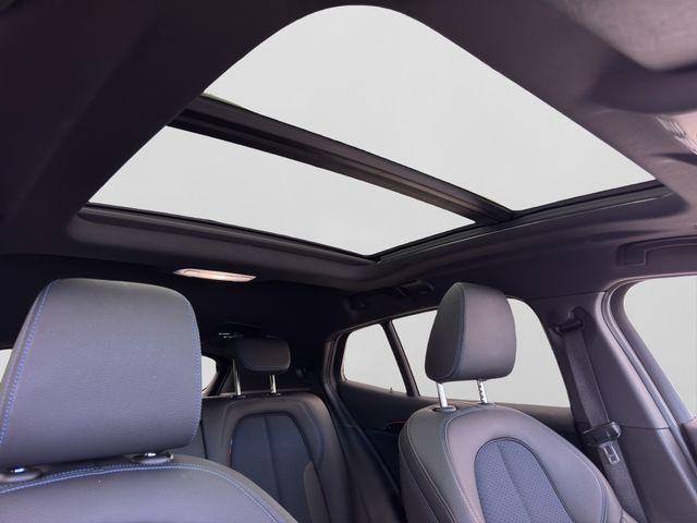 Fahrzeugabbildung BMW X2 sDrive 20d M Sport+LED+Pano+Kamera+Head-up