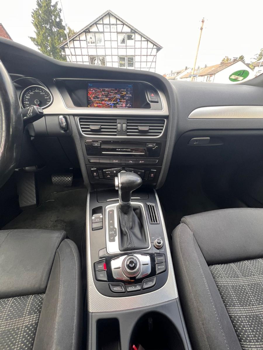 Audi A4 2014 — photo 21