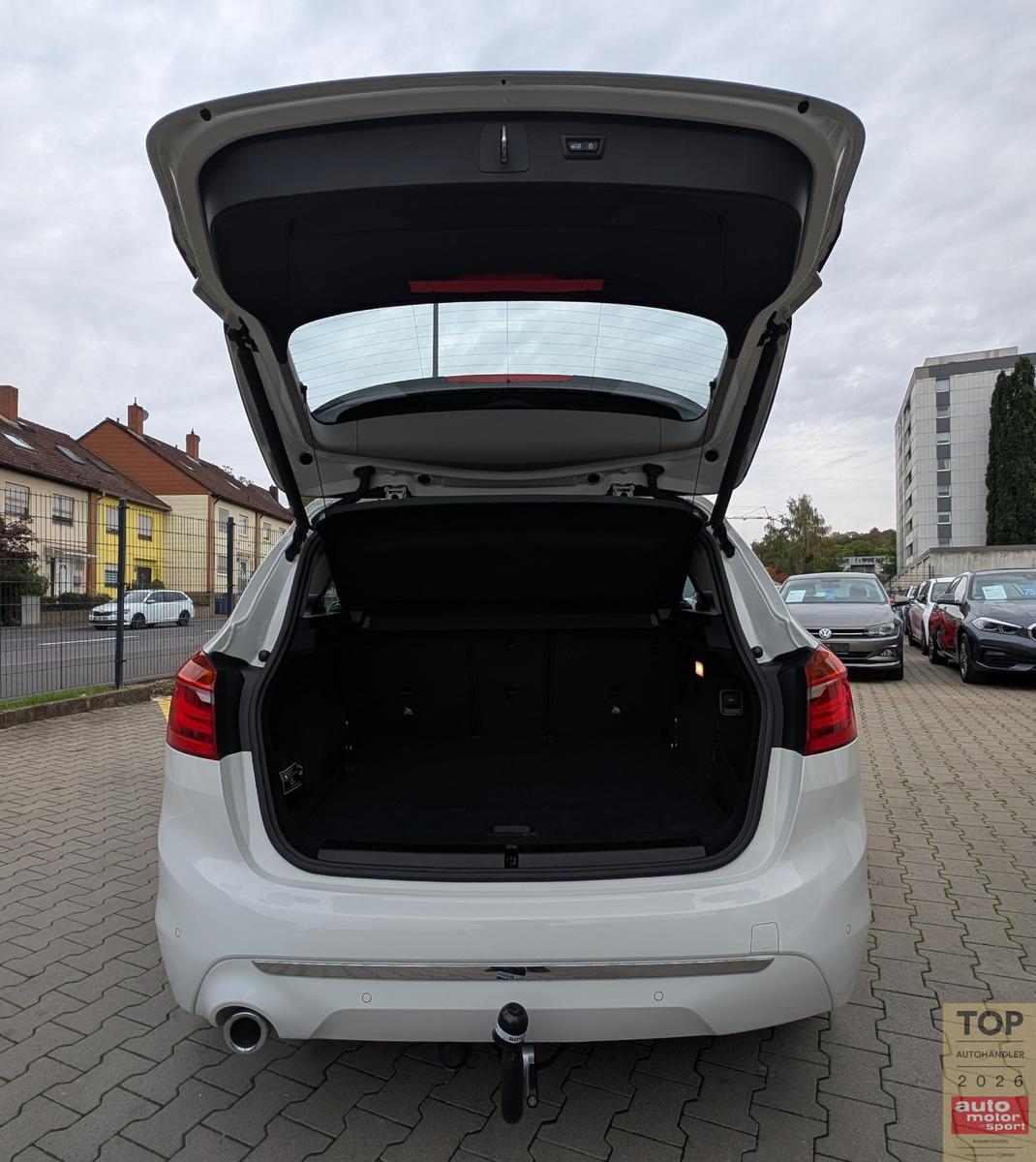 BMW 225xe Active Tourer Luxury-Line*ACC*AHK*PANO*HUD