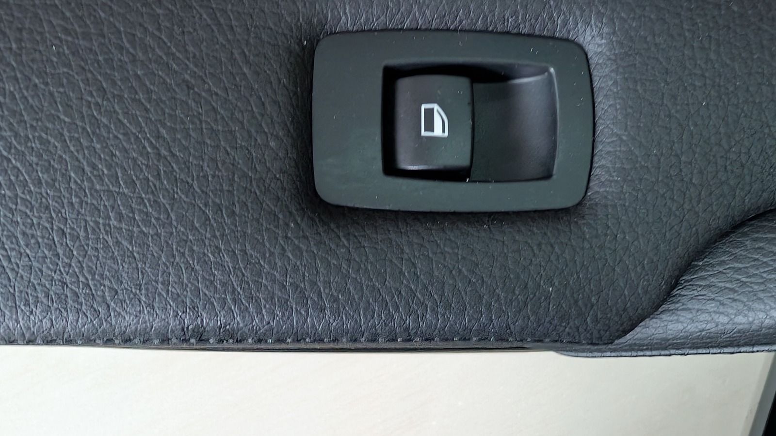 Fahrzeugabbildung BMW 523 i * Xenon * Leder * HUD *