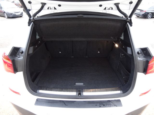 Fahrzeugabbildung BMW X1 xDrive 20i M-Sport/HUD/Pano/Kam/AHK/Navi/