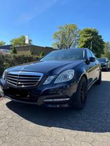 Mercedes-Benz Mercedes E300 CDI Avantcard - gebrauchte Mercedes-Benz E 300 aus dem Jahr 2011