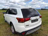 Mitsubishi Outlander 2.0 MIVEC Active ClearTec 2WD Active - Mitsubishi Outlander Active mit Benzin-Antrieb